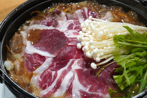 Wallpaper Mural 猪肉・ぼたん鍋 Torontodigital.ca