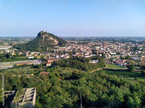 Veduta panoramica sulla cittadina di Monselice, Colli Euganei