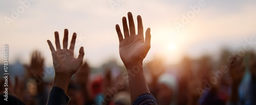 Congress examines innovative approaches to migrant integration and legal status reforms