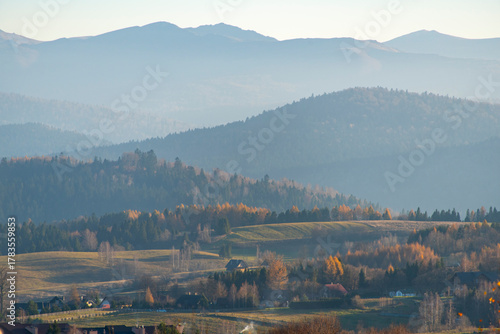 Fototapeta Naklejka Na Ścianę i Meble -  Autumn in Solina - Poland