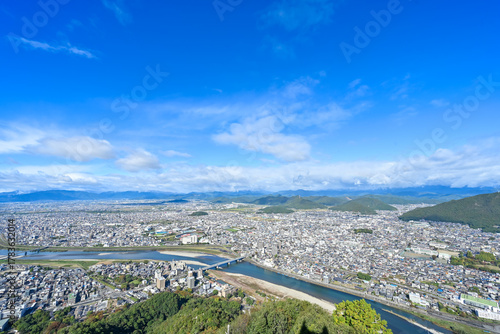 快晴の日に金華山から見下ろす岐阜市内の俯瞰写真【岐阜風景】