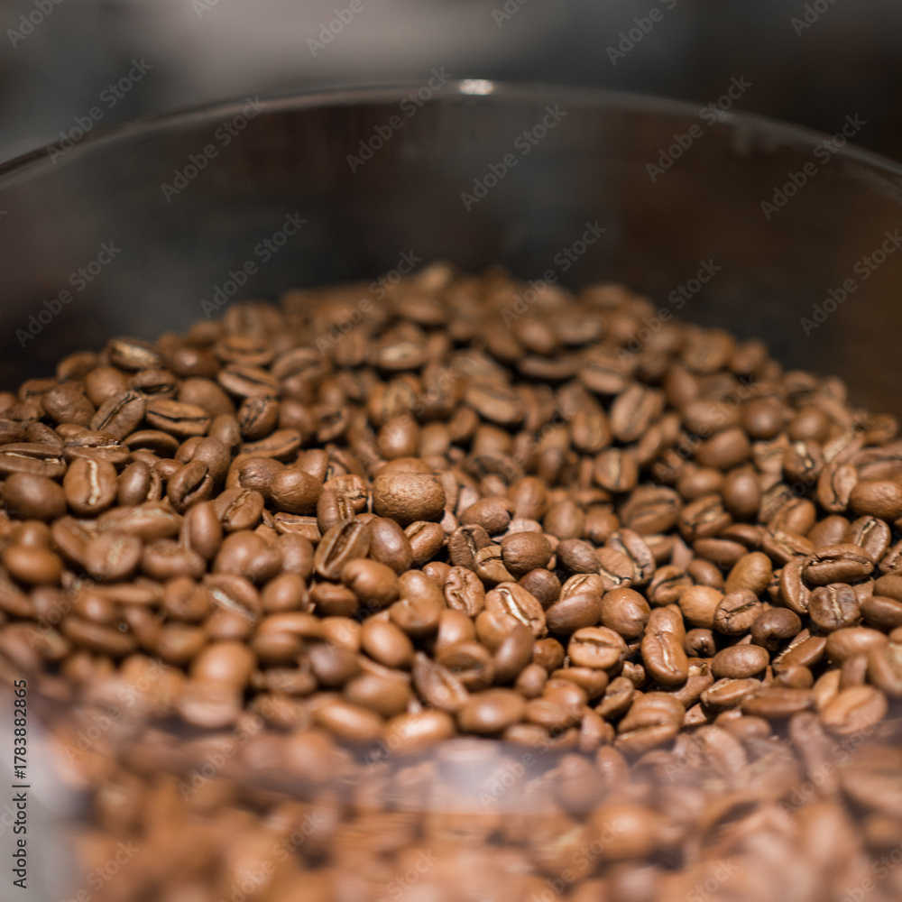Fototapeta premium roasted coffee beans