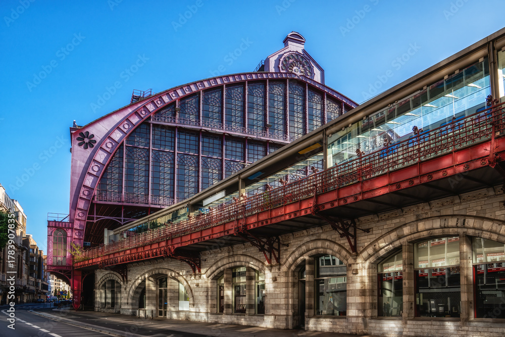 Fototapeta premium Exterior of the monumental Central Railway Station in Antwerp