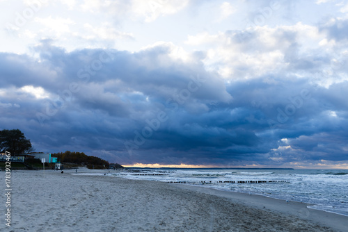 Fototapeta Naklejka Na Ścianę i Meble -  Dramatic storm clouds gathering over the sea. Seascape on the Baltic Sea
