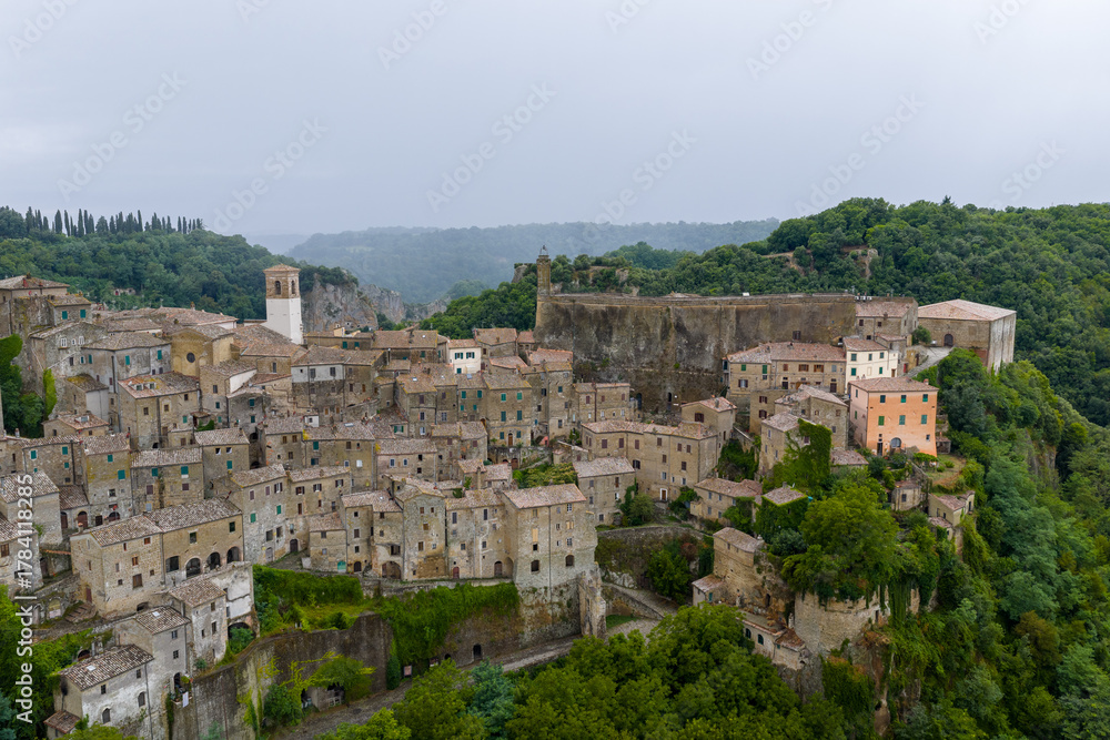 Obraz premium Aerial View of Sorano - Sorano, Italy