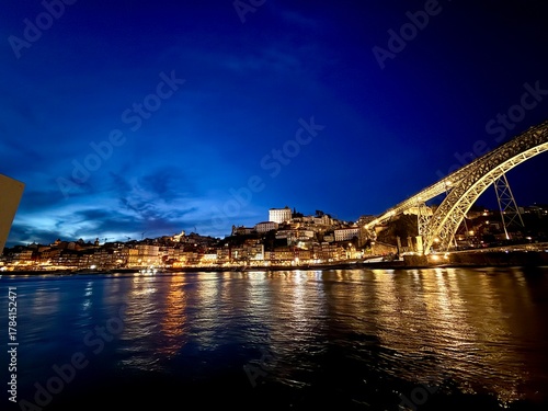 Dom Luis I Bridge in dusk