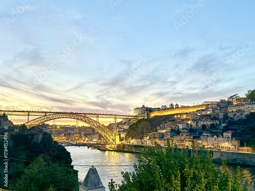 Dom Luis I Bridge in dusk