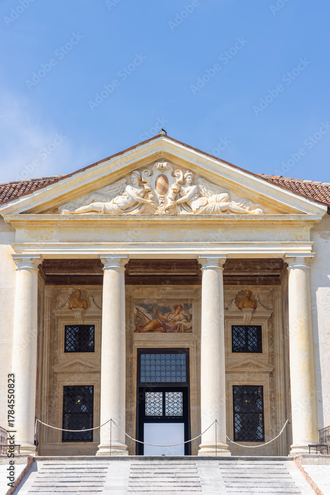 Obraz premium Villa Cornaro facade featuring classical architecture and sculptures