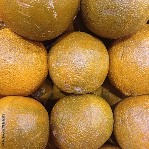 oranges in the market neatly arranged