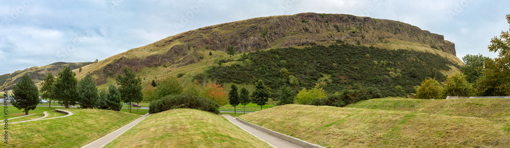 Εκτύπωση καμβά A panorama of Arthur's Seat and Salisbury Crags, Holyrood Park