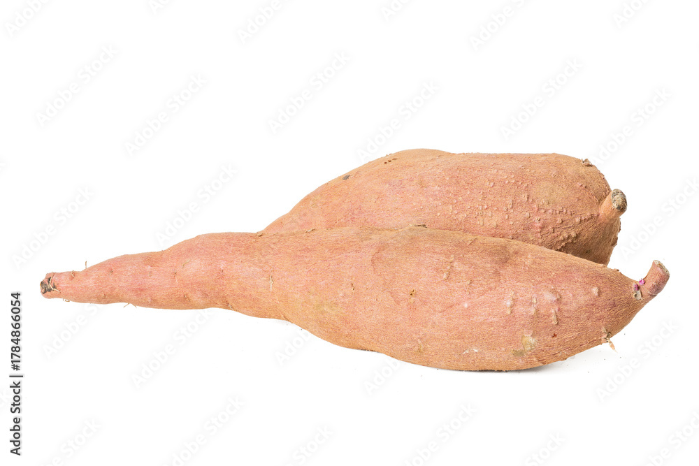 Fototapeta premium High-resolution photograph of fresh Japanese sweet potato isolate on white, taken with a high-resolution 45MP camera
