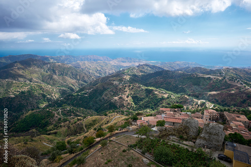 Tableau sur toile Panoramic view of the Aspromonte mountains and the Ionian Sea coast near Bova, C