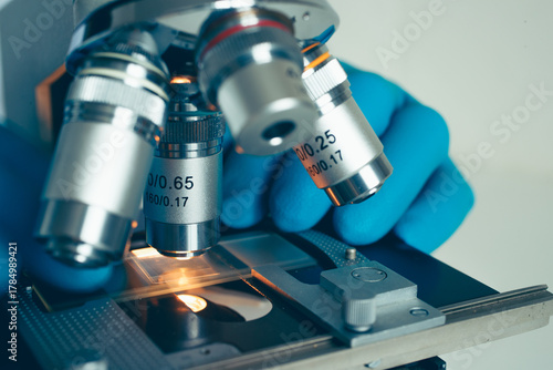 Laboratory work with optical microscope