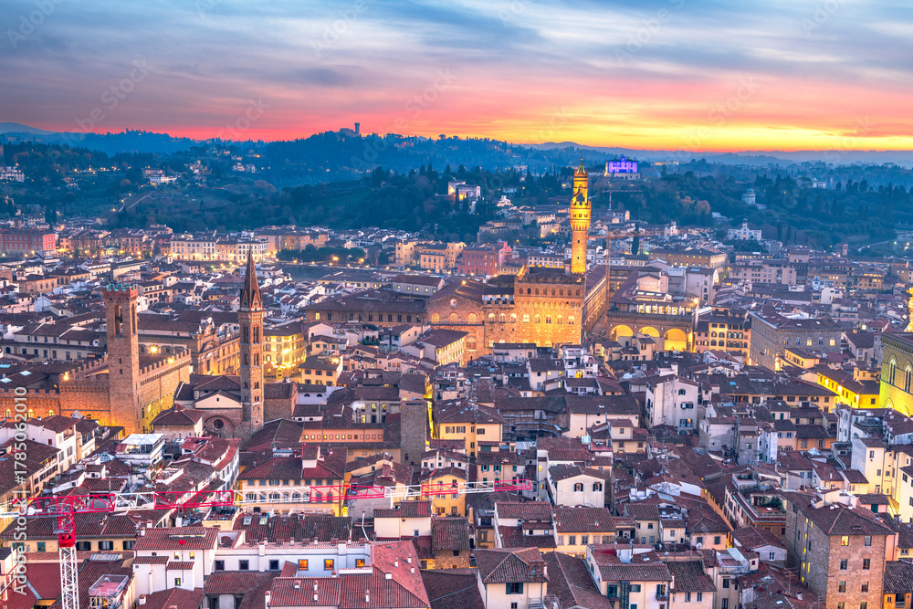 Obraz premium Florence, Italy aerial cityscape skyline at golden hour. 990
