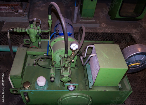 Industrial Hydraulic Power Unit with Electric Motor and Cooling Radiator