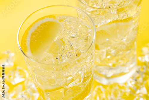 レモンサワー クローズアップ　黄色