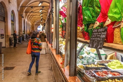 padua, italien - markthalle im palazzo della ragione