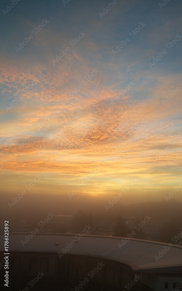 Fototapeta premium Sun Dawn, Sun Rise With Vibrant Coulours
