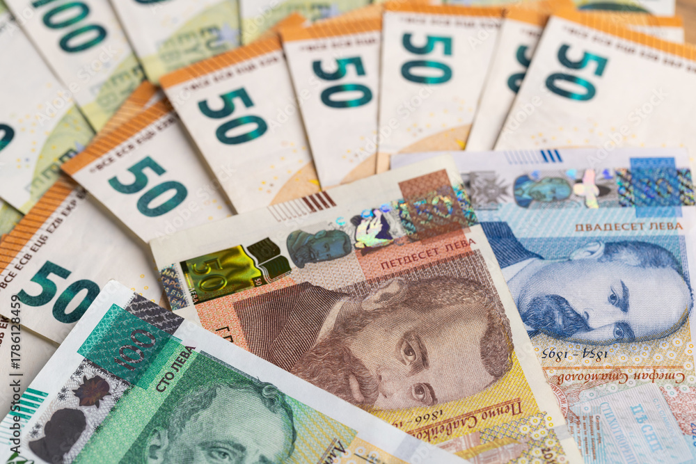 Obraz premium Bulgarian Leva and Euro Banknotes Scattered Full Frame Background
