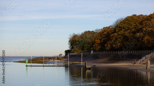Ein sonniger Herbsttag im Nordseeheilbad Dangast mit Seehund