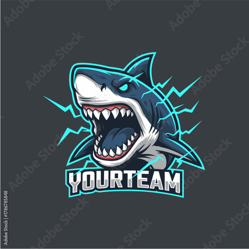 Ilustrasi vektor kartun kepala maskot serigala marah menakutkan dengan gigi tajam