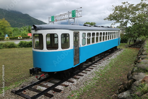 台湾　古い列車の展示