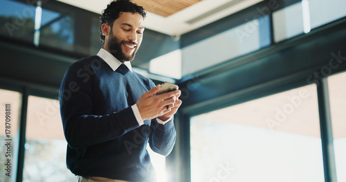 Quadro su tela Below, business and man with cellphone, smile and media agency with editor feedback