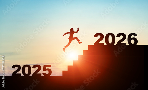 階段を駆け上がる人物　ビジネス向け2026年新年イメージ　令和8年年賀状素材