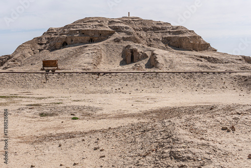 Ziggurat of Warka, Mesopotamia, Iraq, Extinct city