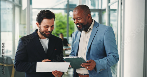 Fotografía Financial advisor, tablet and men with documents, discussion and email for investment deal