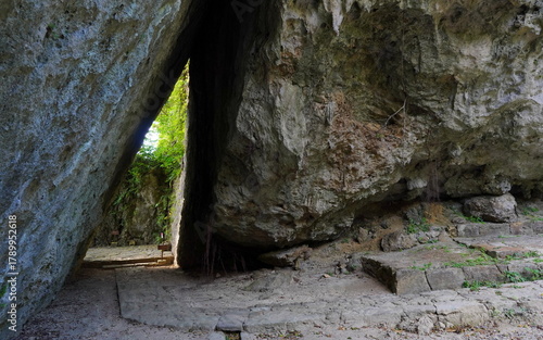 Wallpaper Mural 沖縄南城市　斎場御嶽 Torontodigital.ca
