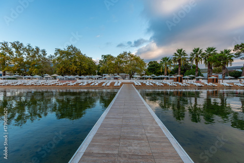 Fototapeta Naklejka Na Ścianę i Meble -  View of Erdek Beach in Bandirma district of Türkiye