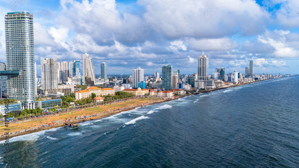 Obraz premium View of the Colombo city skyline