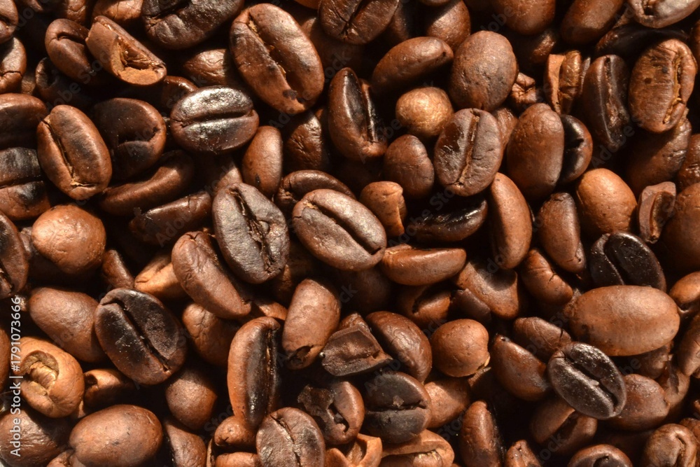 Fototapeta premium Grãos de café em torra media 