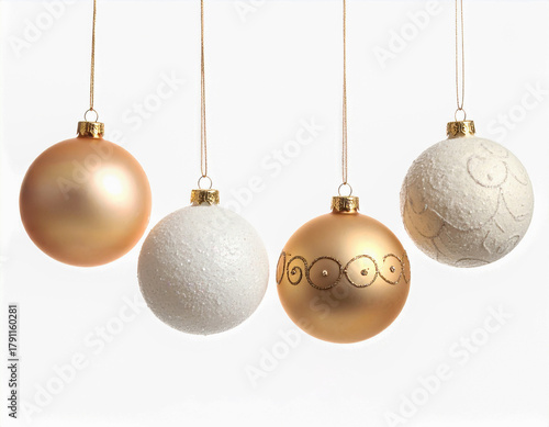 성탄절-크리스마스-크리스마스장식-트리장식-오너먼트-오너먼트 볼-트리 오너먼트-오너먼트 줄-오너먼트 줄장식-오너먼트 가랜드