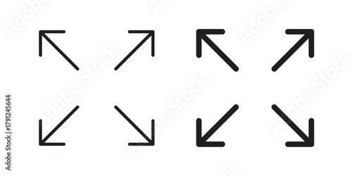 Expand icons in outline, flat style. Vector EPS