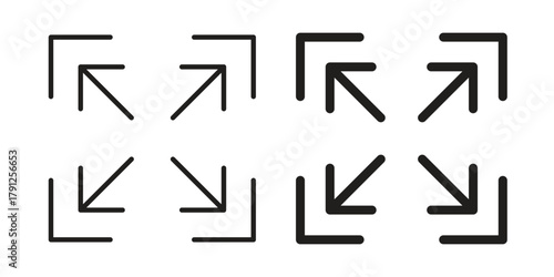 Resize icons in outline, flat style. Vector EPS