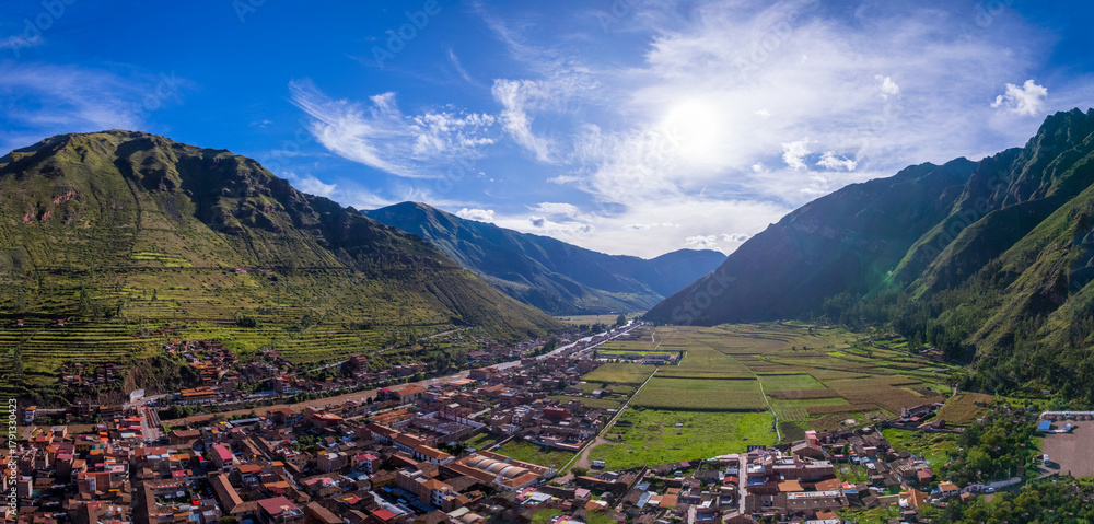 Naklejka premium View of the Town of Pisac, one of the Towns in the Sacred Valley that Best Preserves its Traditions, Architecture and History, in Cusco, Peru
