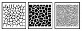 Trzy geometryczne wzory z nieregularnymi, wielokątnymi kształtami, czarno-białe