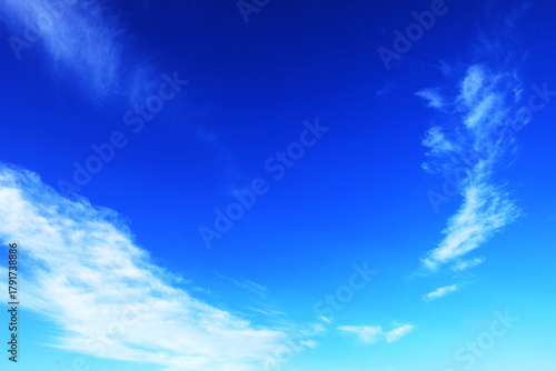 コピースペースのある青い空