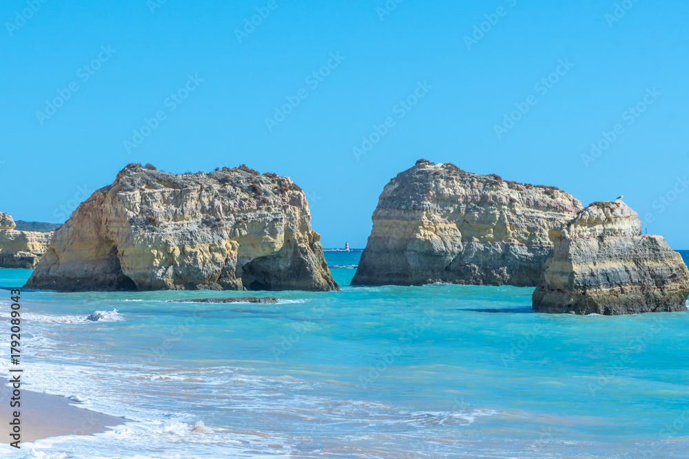 Fototapeta premium Plage en Algarve dans le sud du Portugal.