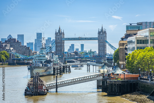 Quadro su tela Tower bridge, river Thames and HMS Belfast cruiser boat on a sunny afternoon in