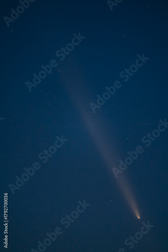 Stunning Astronomical Capture: Bright Comet C/2023 A3 (Tsuchinshan–ATLAS) Shines in the Deep Black Sky, Featuring Star Fields and the Comet's Tail