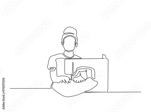 Continuous line art drawing of woman work with sewing machine. woman using sewing machine in single outline illustration.