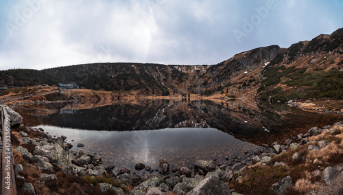 Fototapeta Naklejka Na Ścianę i Meble -  Natura, las, góry, drzewa, krajobraz, jesienią, drzew, skały, Polska, Krajobraz, Jesień, Dolny śląsk, 
