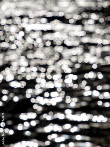 光り輝く水面の画像素材