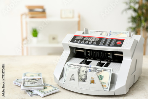 Modern cash counting machin...