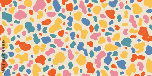 Abstract repeating black hand-drawn Y2K naive seamless pattern. Vector organic colorful doodle circle dotted background in 70s groovy style