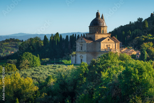 Foto San Biagio Church in Montepulciano in Bright Morning Light, Tuscany, Italy
