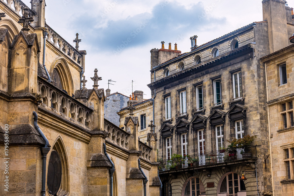Fototapeta premium Dans les rues de Bordeaux en France